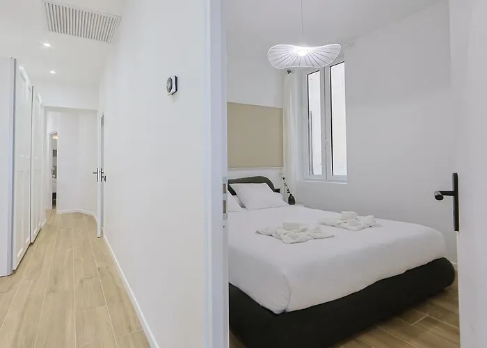 Spacieux & Lumineux Garibaldi ניס