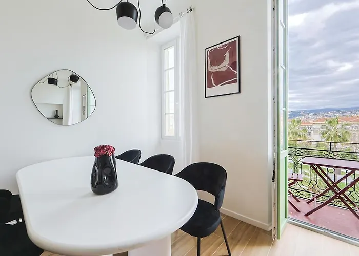 Spacieux & Lumineux Garibaldi דירה